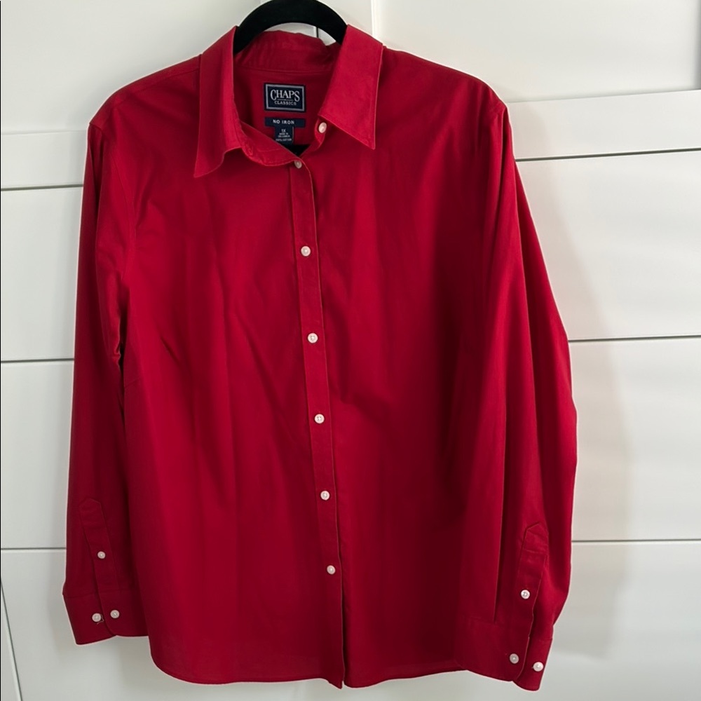 Chaps long sleeve blouse
No iron
Size 1X Women’s
